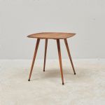 1555 4049 LAMP TABLE